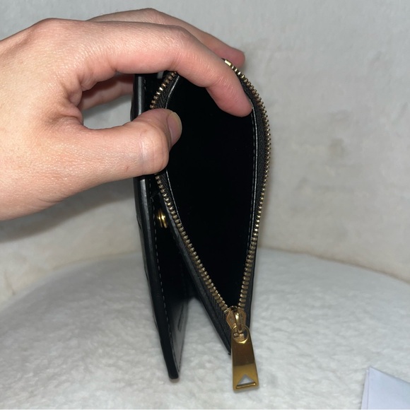 Preloved BV Medium Intrecciato Bi-Fold Zip Wallet - Picture 8 of 8